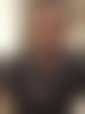 Discutez avec charles7905 et des hommes célibataires vers Lyon