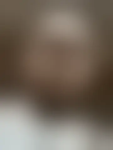 Chatter avec emmanuel7956 et des hommes célibataires vers Paris 08 Élysée