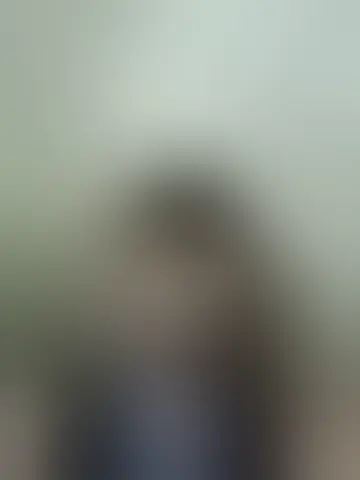 Chatter avec jhavy et des hommes célibataires vers Paris