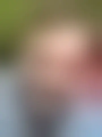 Chatter avec riki92190 et des hommes célibataires vers Mantes-La-Ville